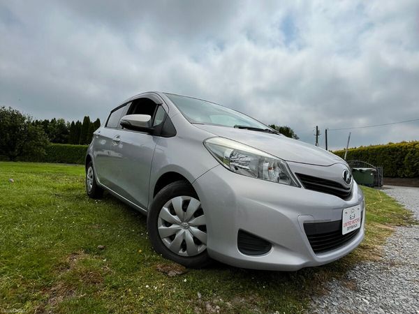Toyota Vitz Hatchback, Petrol, 2014, Grey