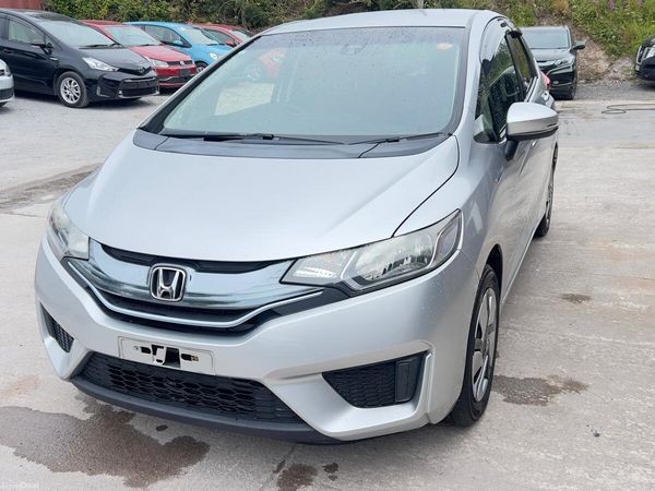 Honda Fit Hatchback, Petrol Hybrid, 2015, Silver