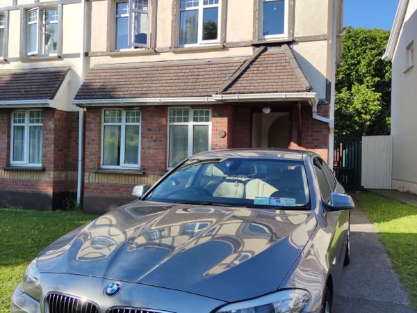 BMW 5-Series Saloon, Diesel, 2011, Grey