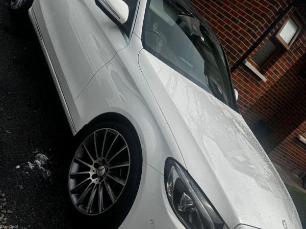 Mercedes-Benz C-Class Saloon, Diesel, 2015, White