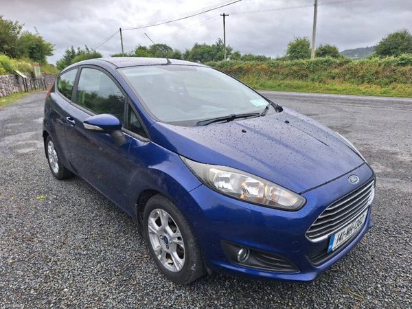Ford Fiesta Hatchback, Petrol, 2014, Blue