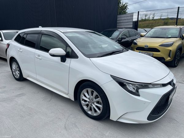 Toyota Corolla Estate, Petrol Hybrid, 2020, White