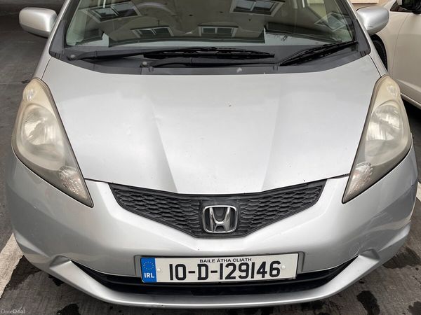 Honda Fit Hatchback, Petrol, 2010, Silver