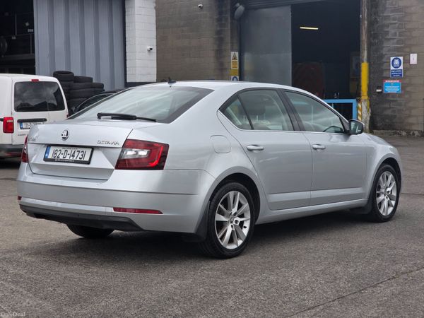 Skoda Octavia Saloon, Petrol, 2018, Grey