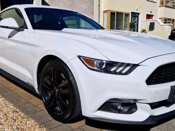 Ford Mustang Coupe, Petrol, 2016, White
