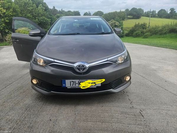 Toyota Auris Hatchback, Diesel, 2017, Grey