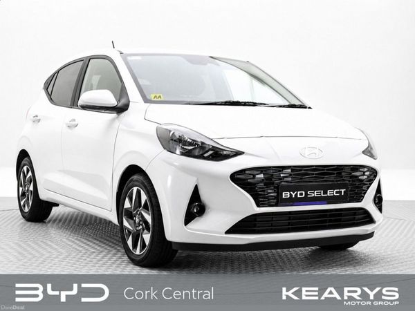 Hyundai i10 Hatchback, Petrol, 2023, White