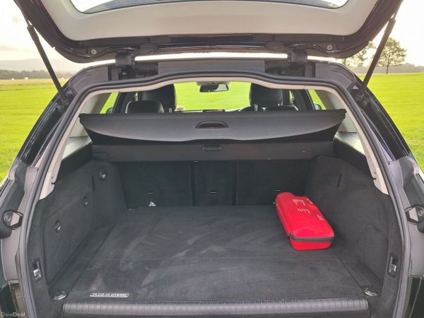 Mercedes-Benz C-Class Estate, Petrol Plug-in Hybrid, 2017, Black