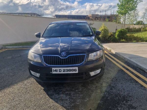Skoda Octavia Saloon, Diesel, 2014, Black