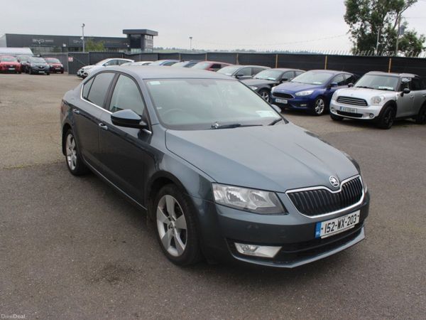 Skoda Octavia Saloon, Diesel, 2015, Grey