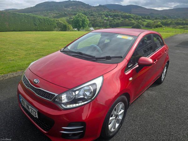 Kia Rio Hatchback, Diesel, 2016, Red