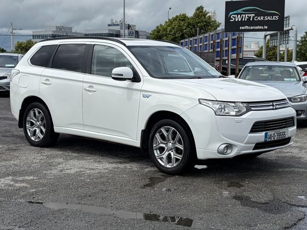 Mitsubishi Outlander SUV, Petrol Plug-in Hybrid, 2014, White