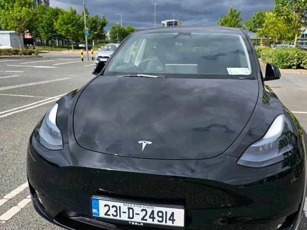 Tesla Model Y MPV, Electric, 2023, Black