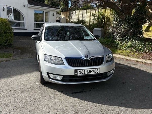 Skoda Octavia Saloon, Diesel, 2016, Silver