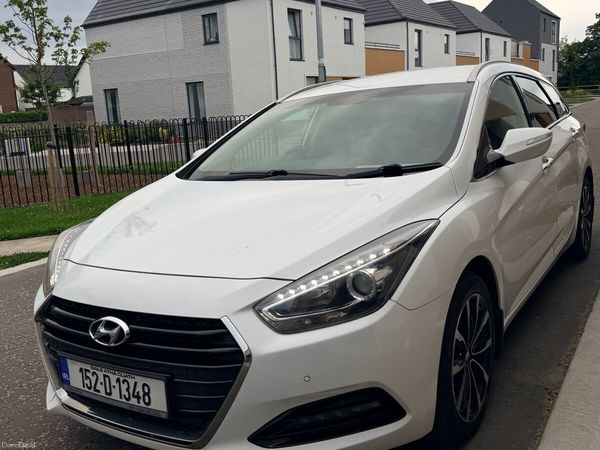 Hyundai i40 Estate/Jeep, Diesel, 2015, White