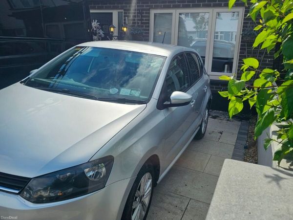 Volkswagen Polo Hatchback, Petrol, 2015, Silver