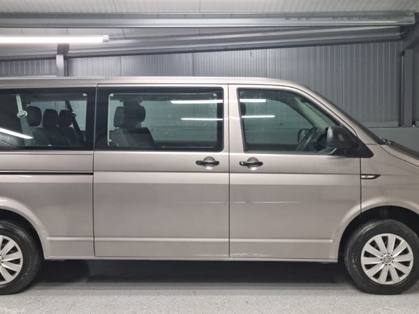 Volkswagen Caravelle MPV, Diesel, 2017, Brown