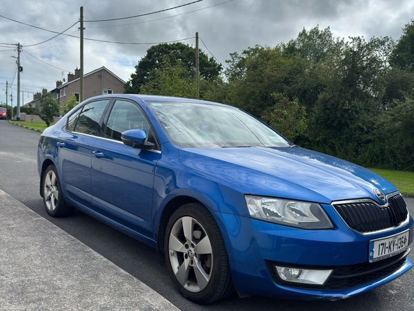 Skoda Octavia Saloon, Diesel, 2017, Blue