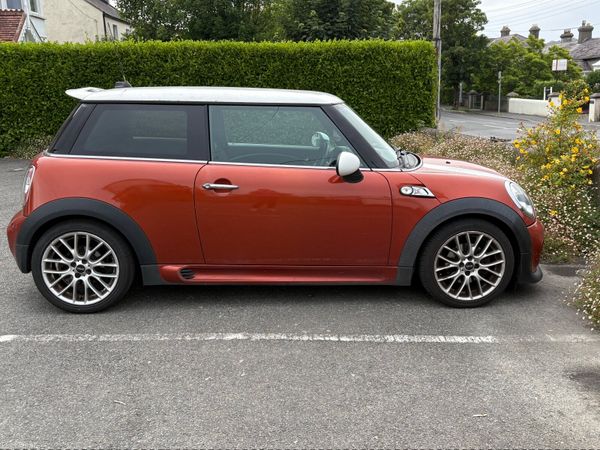Mini Cooper Hatchback, Diesel, 2012, Orange