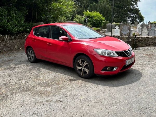 Nissan Pulsar Hatchback, Petrol, 2016, Red