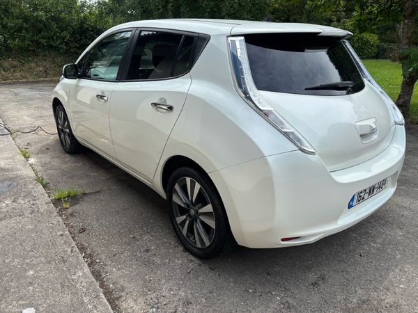 Nissan Leaf Hatchback, Electric, 2016, White