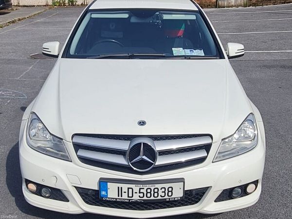 Mercedes-Benz C-Class Saloon, Diesel, 2011, White