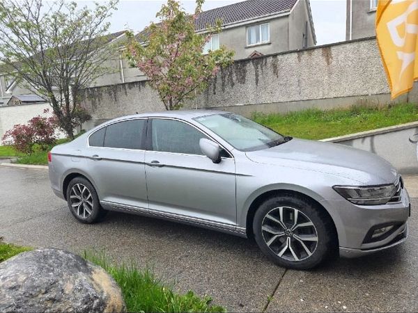 Volkswagen Passat Saloon, Diesel, 2022, Grey