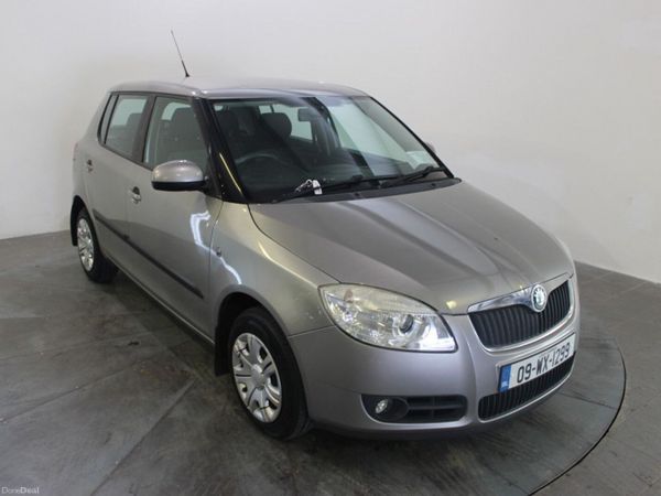 Skoda Fabia Hatchback, Petrol, 2009, Beige