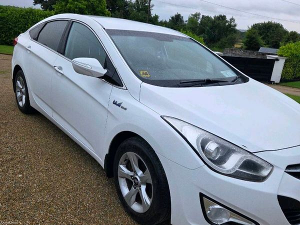 Hyundai i40 Saloon, Diesel, 2014, White