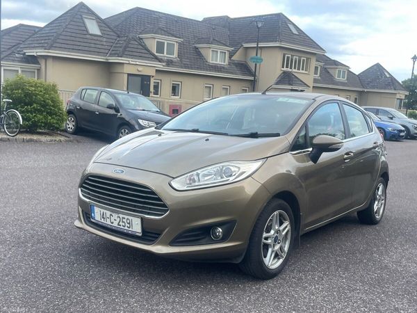 Ford Fiesta Hatchback, Petrol, 2014, Brown