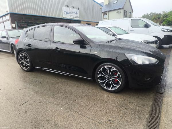 Ford Focus Hatchback, Diesel, 2018, Black