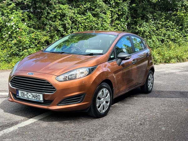 Ford Fiesta Hatchback, Petrol, 2013, Gold
