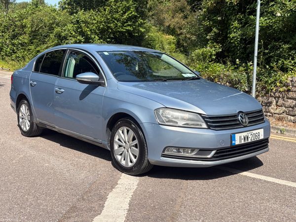 Volkswagen Passat Saloon, Diesel, 2011, Grey