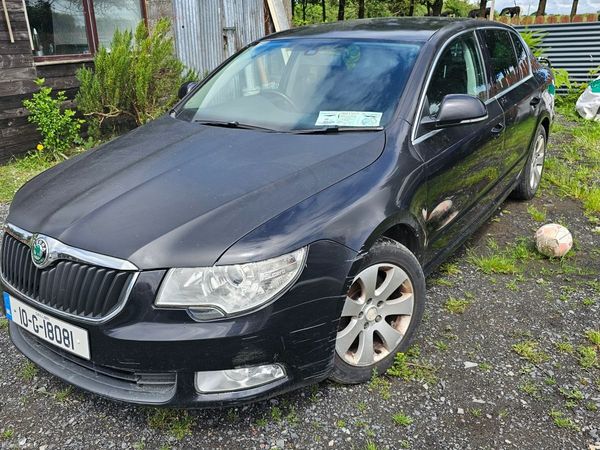 Skoda Superb Hatchback, Diesel, 2010, Black