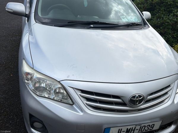 Toyota Corolla Saloon, Diesel, 2011, Silver