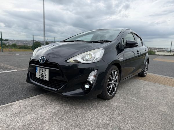 Toyota Aqua Hatchback, Petrol Hybrid, 2015, Black
