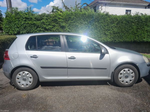 Volkswagen Golf Hatchback, Petrol, 2005, Silver