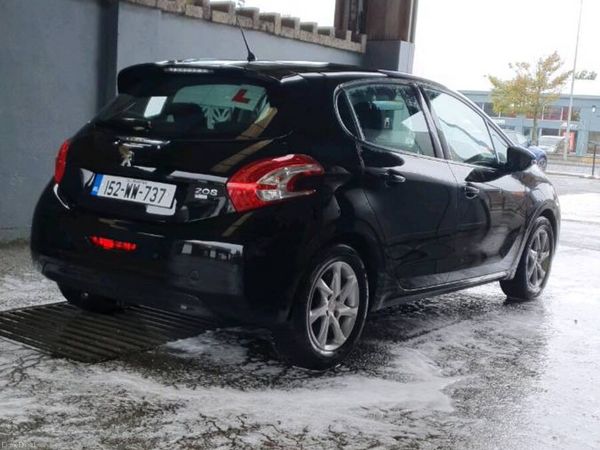 Peugeot 208 Hatchback, Diesel, 2015, Black