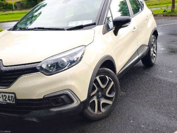 Renault Captur Hatchback, Petrol, 2018, White