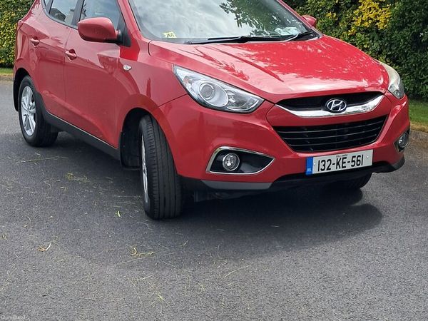 Hyundai ix35 SUV, Diesel, 2013, Red
