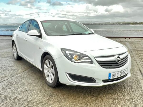 Opel Insignia Saloon, Diesel, 2016, White