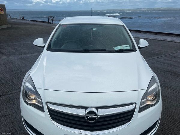Opel Insignia Saloon, Diesel, 2016, White