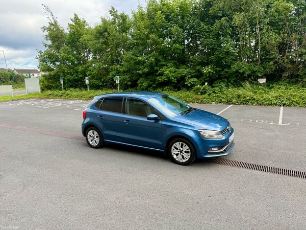 Volkswagen Polo Hatchback, Petrol, 2015, Blue