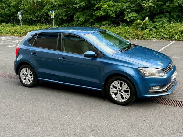 Volkswagen Polo Hatchback, Petrol, 2015, Blue