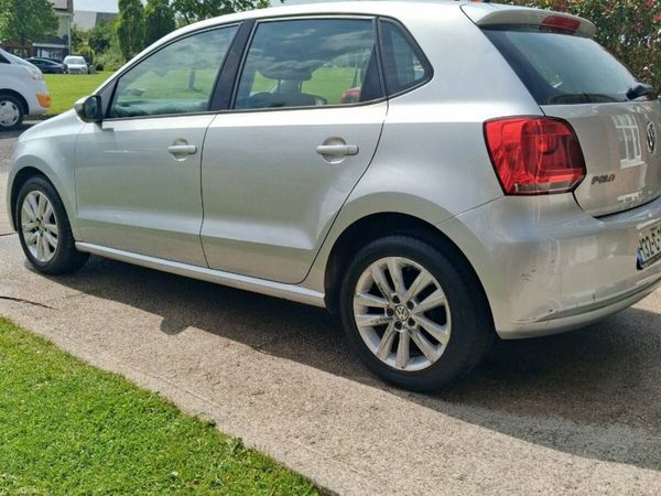 Volkswagen Polo Hatchback, Petrol, 2013, Silver
