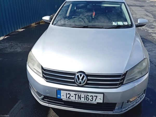 Volkswagen Passat Saloon, Diesel, 2012, Silver