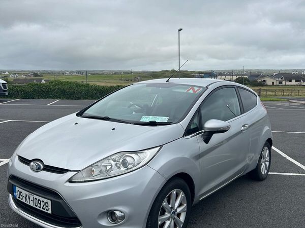 Ford Fiesta Hatchback, Petrol, 2009, Silver