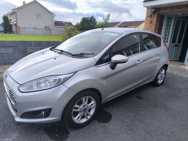 Ford Fiesta Hatchback, Diesel, 2015, Silver