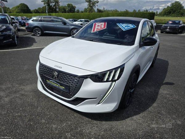Peugeot 208 Hatchback, Diesel, 2023, White