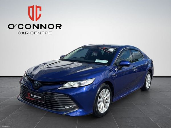 Toyota Camry Saloon, Petrol Hybrid, 2020, Blue